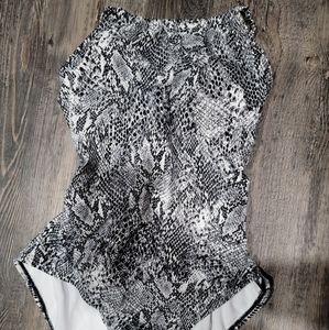 Women's One Piece Swim Suit. Size L (12-14)